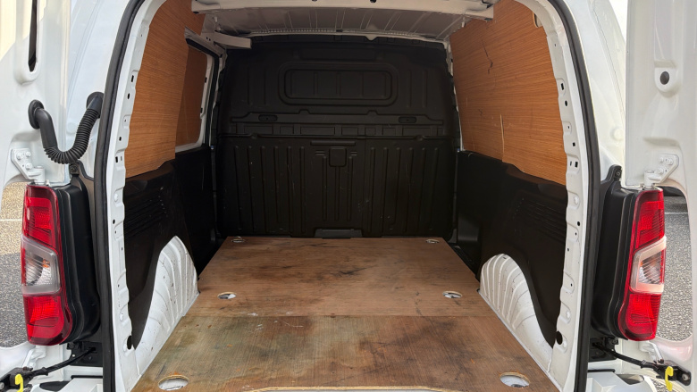 Vauxhall Combo Cargo Combo L1 Diesel 2300 1.5 Turbo D 100ps H1 Sportive Van